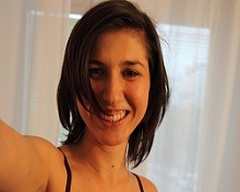 jolie femme brune tres sexy